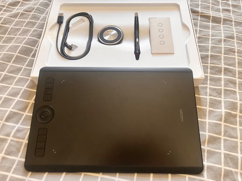 Wacom intuos pro - wacom,